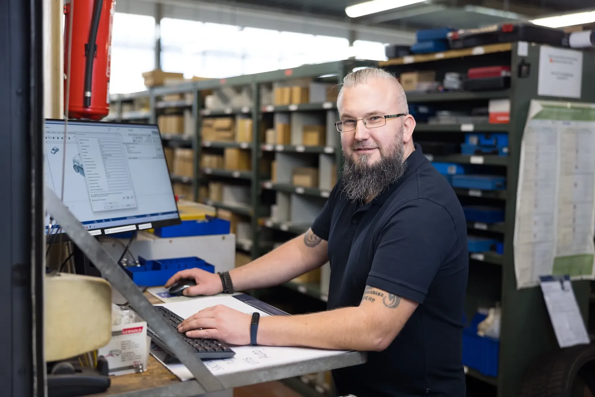 Mitarbeiter im Teiledienst