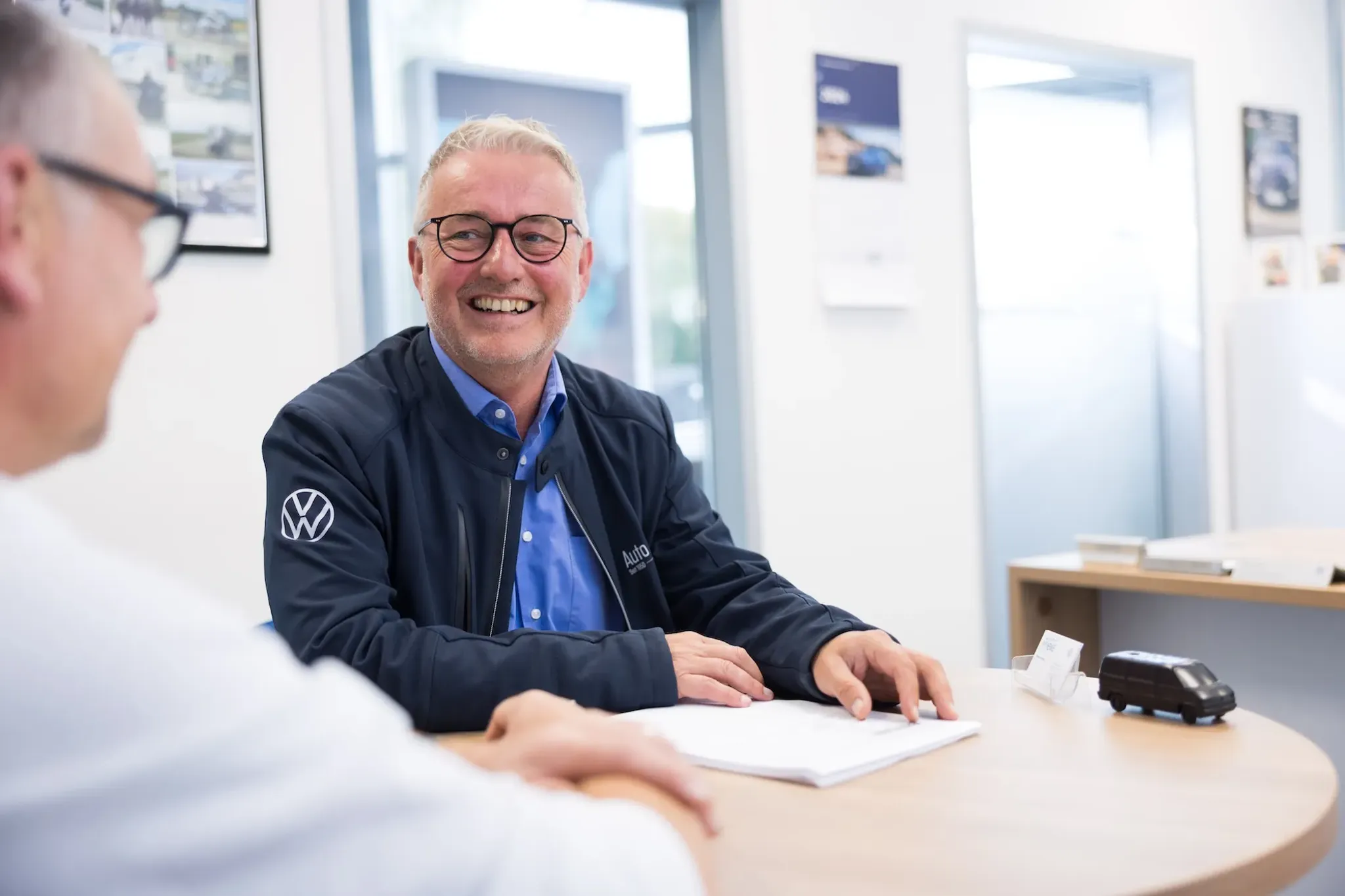 Automobilverkäufer bei Auto Henke