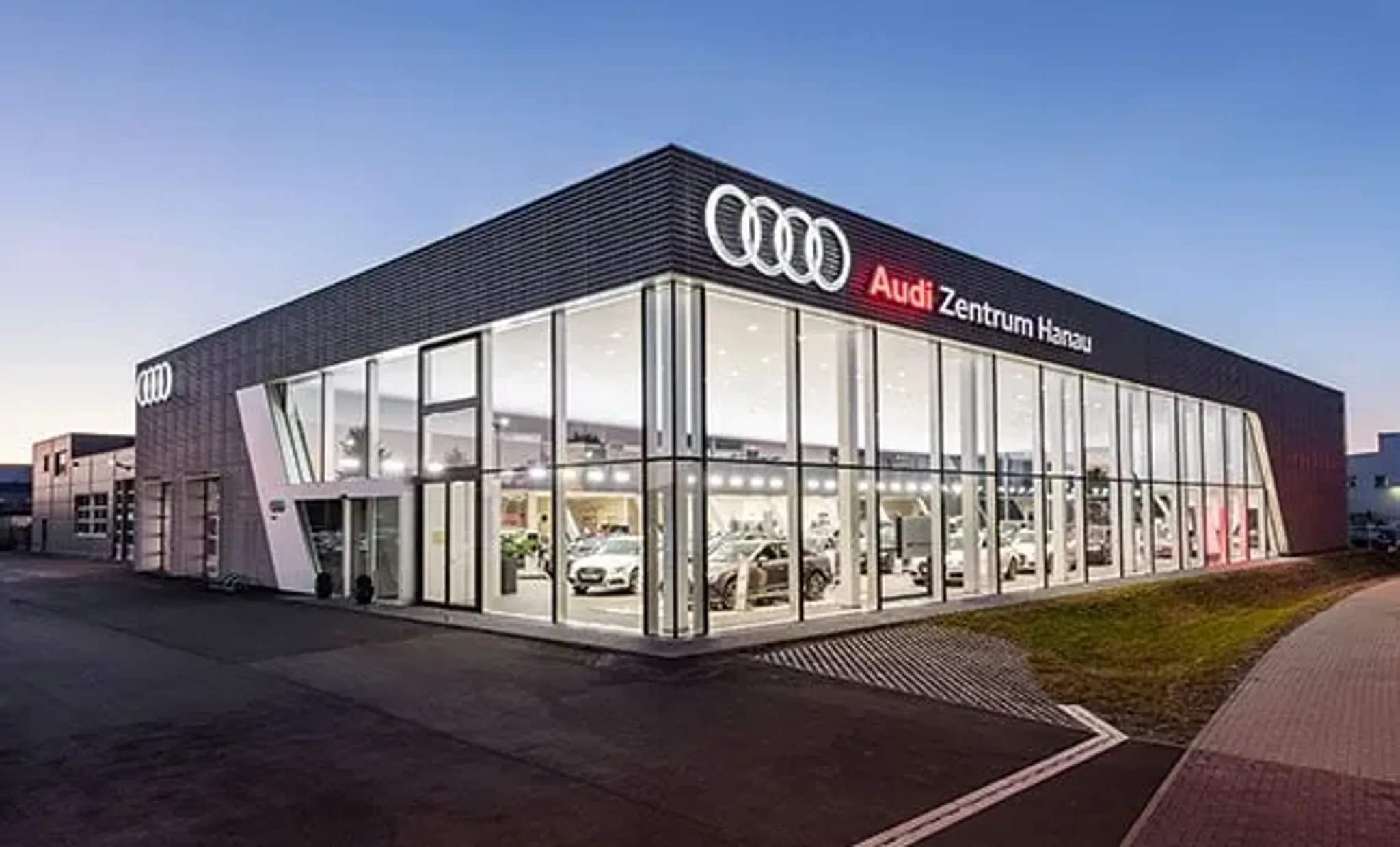 csm_2016-09_Audi-Zentrum-Hanau_Daemmerung_bearbeitet_kl_e75664edb4-1.jpg