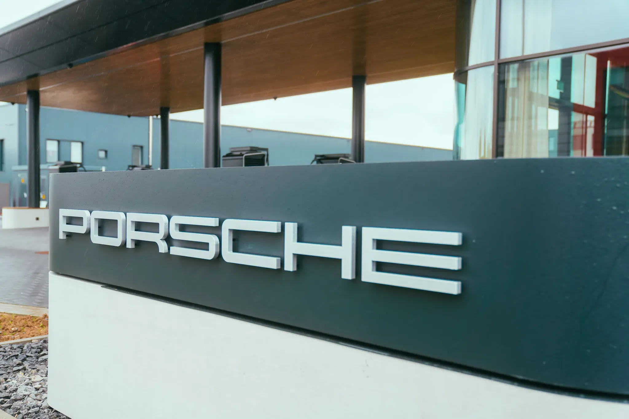 Porsche Charging Lounge Estenfeld Spindler