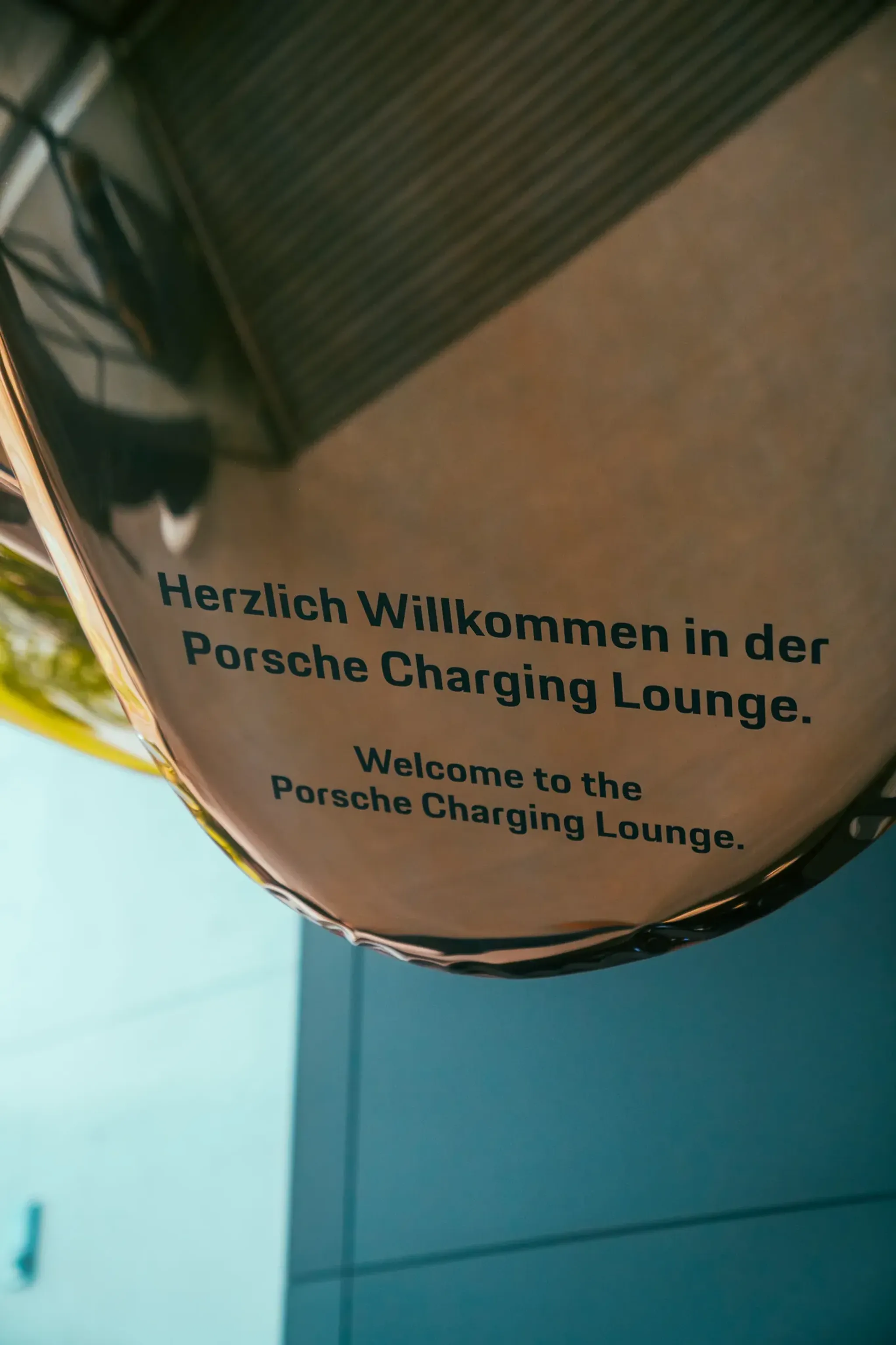 Porsche Charging Lounge Estenfeld Spindler