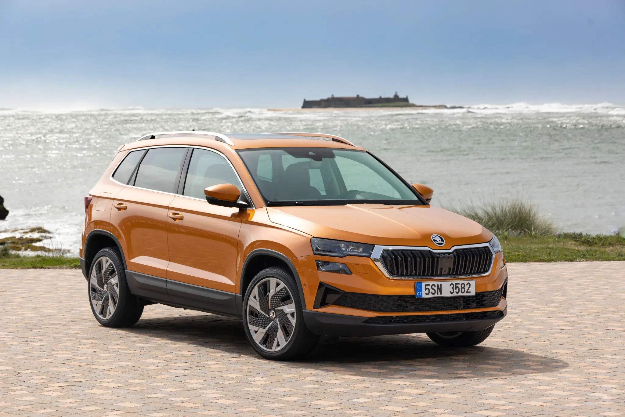 Skoda_Karoq_am_Strand