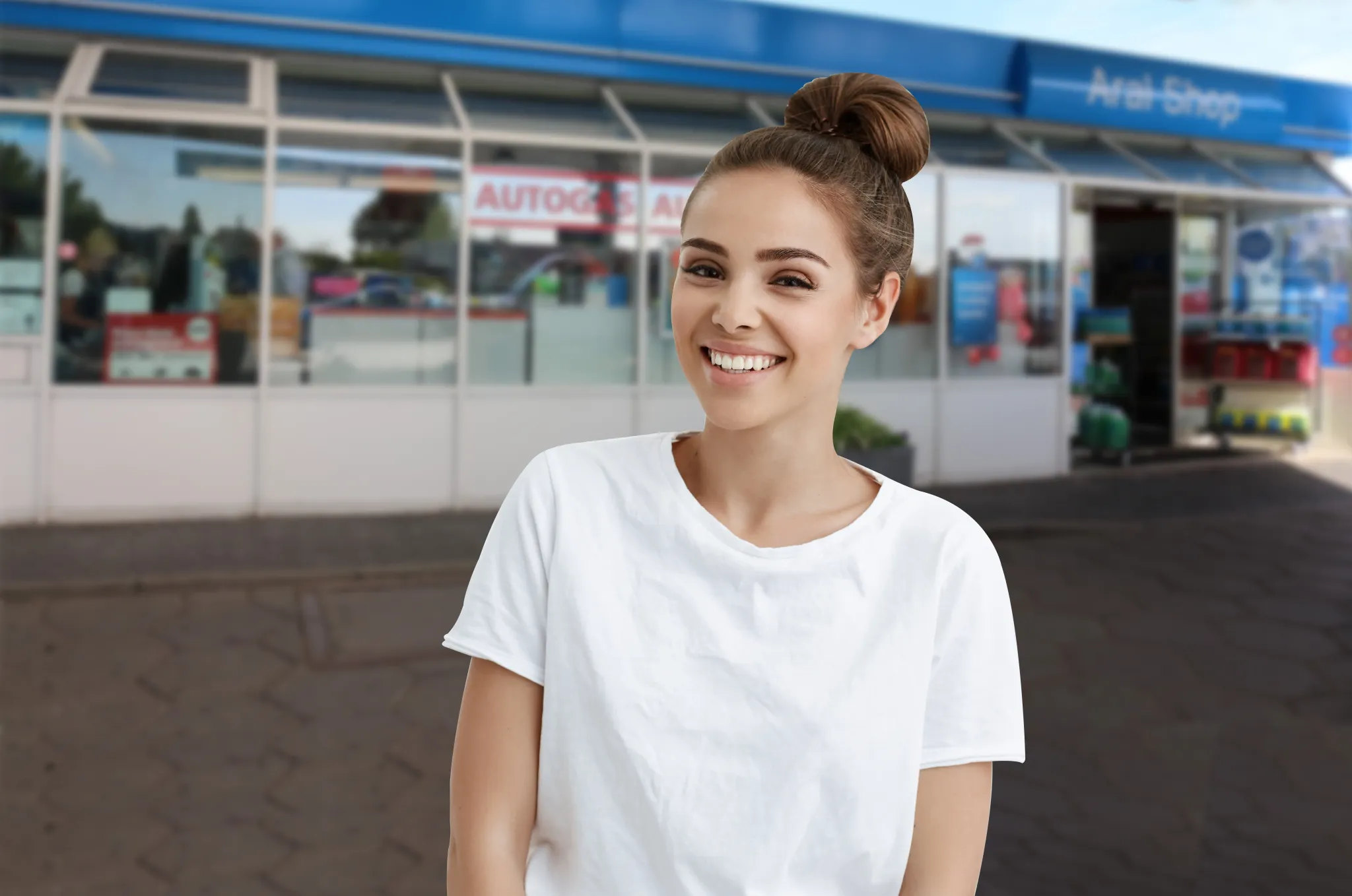 Tankstelle Frau Bild.jpg